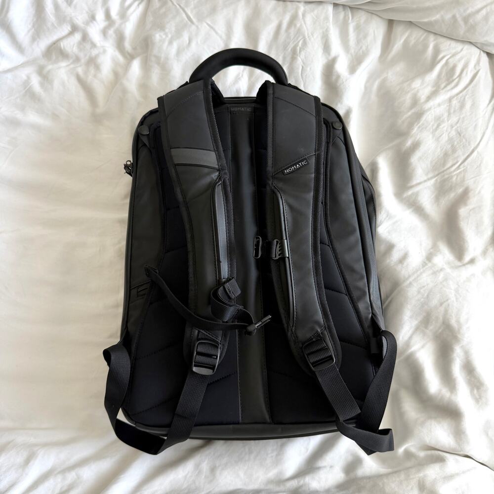 NOMATIC 20L Expandable Travel Backpack 30L TSA Laptop Water Resistant - Picture 4 of 6